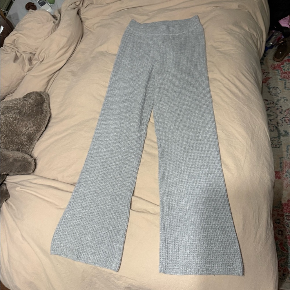 ALO Yoga Athletic Heather Grey Cashmere High-Waist Plush Waffle Sweater M